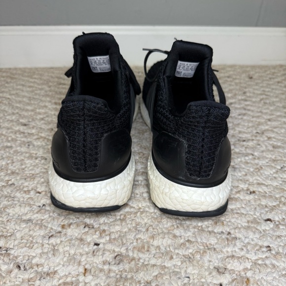 Adidas Women’s Ultraboost 1.0 Shoes in Black & White Size 9 Athletic Sneakers - Picture 5 of 12